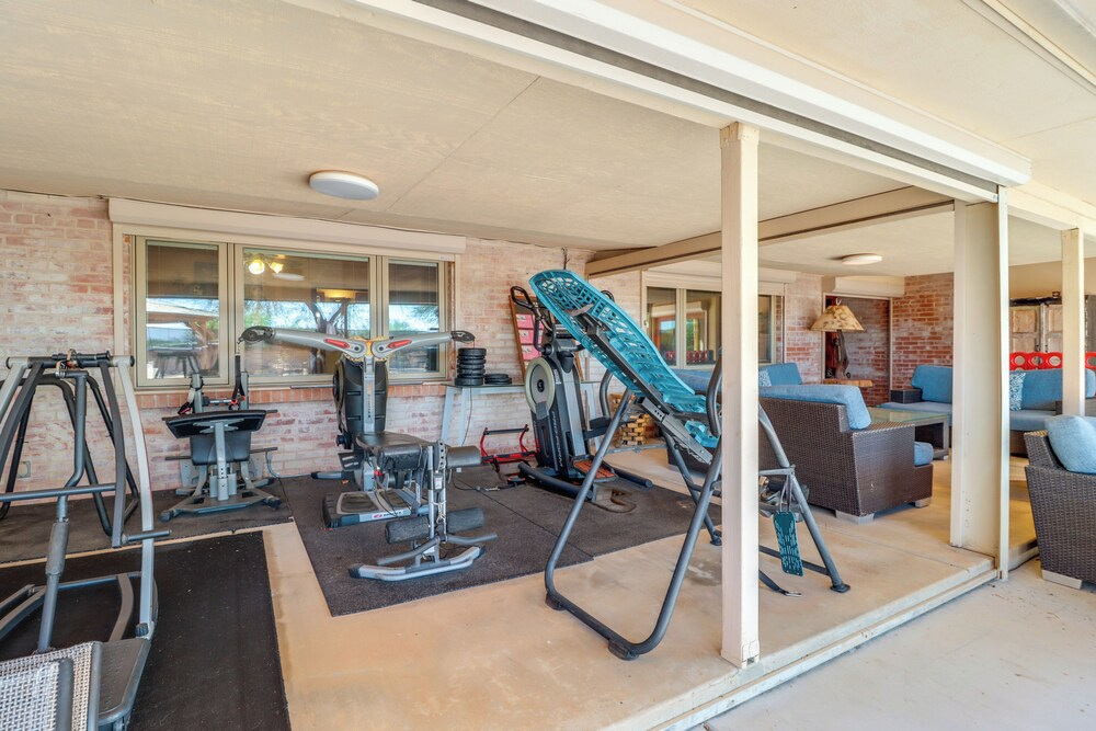 Pet-friendly Tucson Casita: Shared Hot Tub & Patio