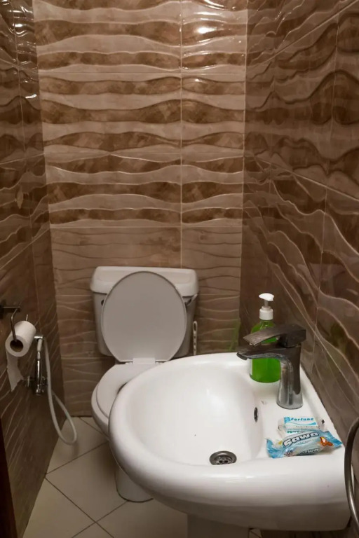 B2 Le Royal SQ Room in Apartment