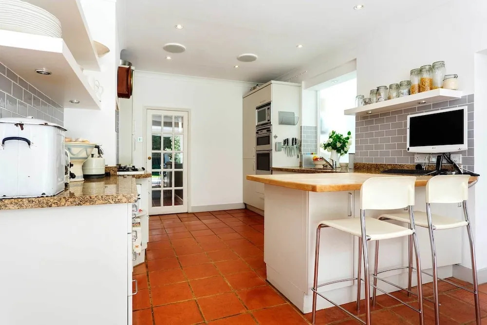 Veeve - Fulham Garden