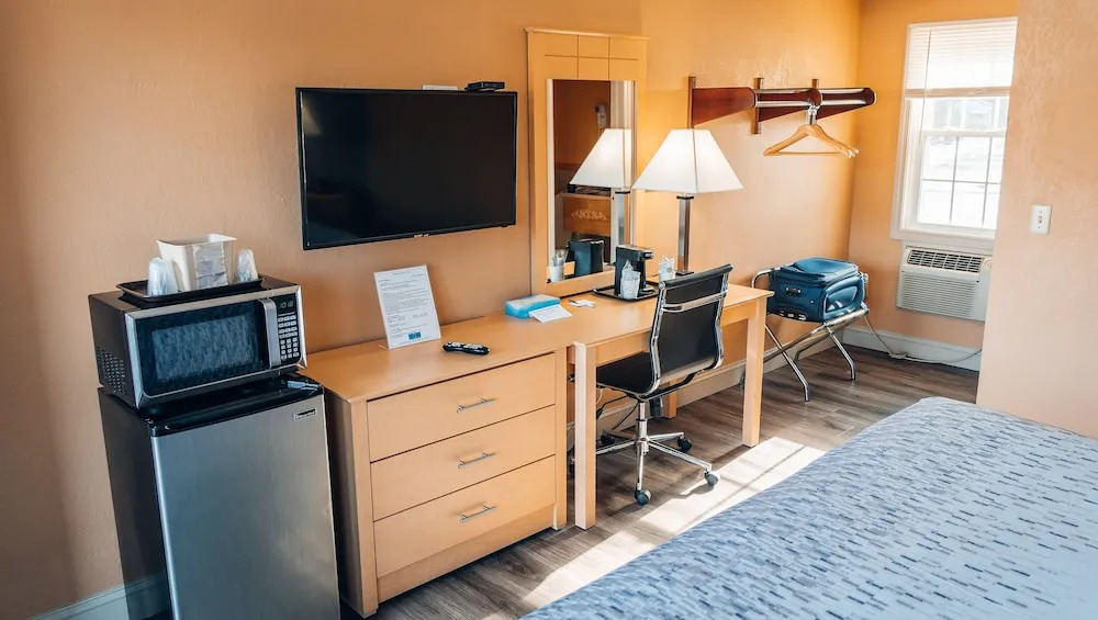 Americas Best Value Inn Brooklyn