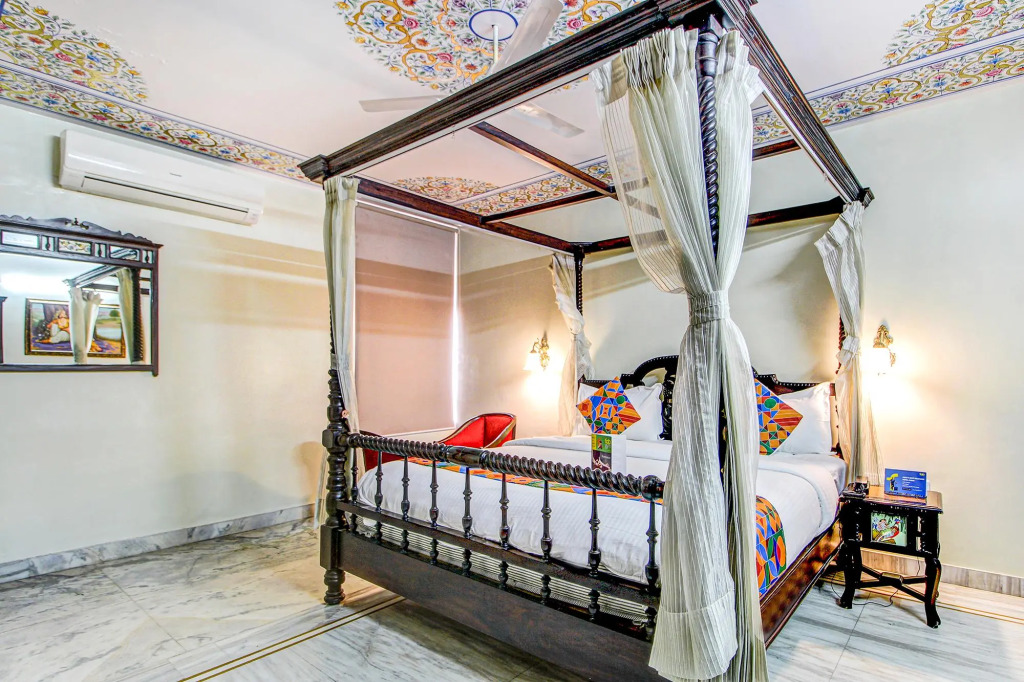 FabHotel Heritage Villa
