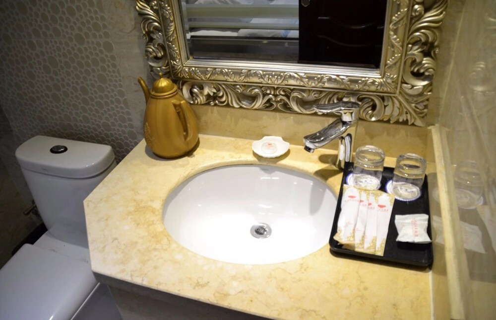 Hongbaoshi Hotel