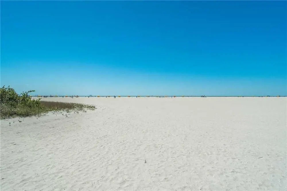 309 - Palms of Treasure Island