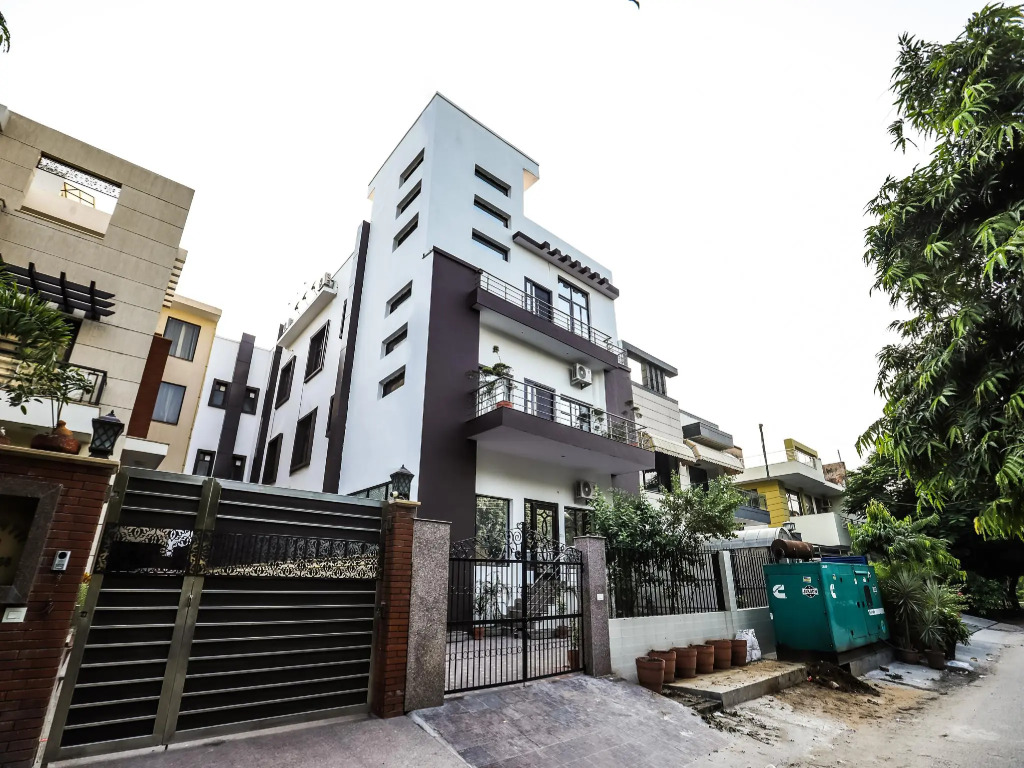 Capital O Noida Homestay 36