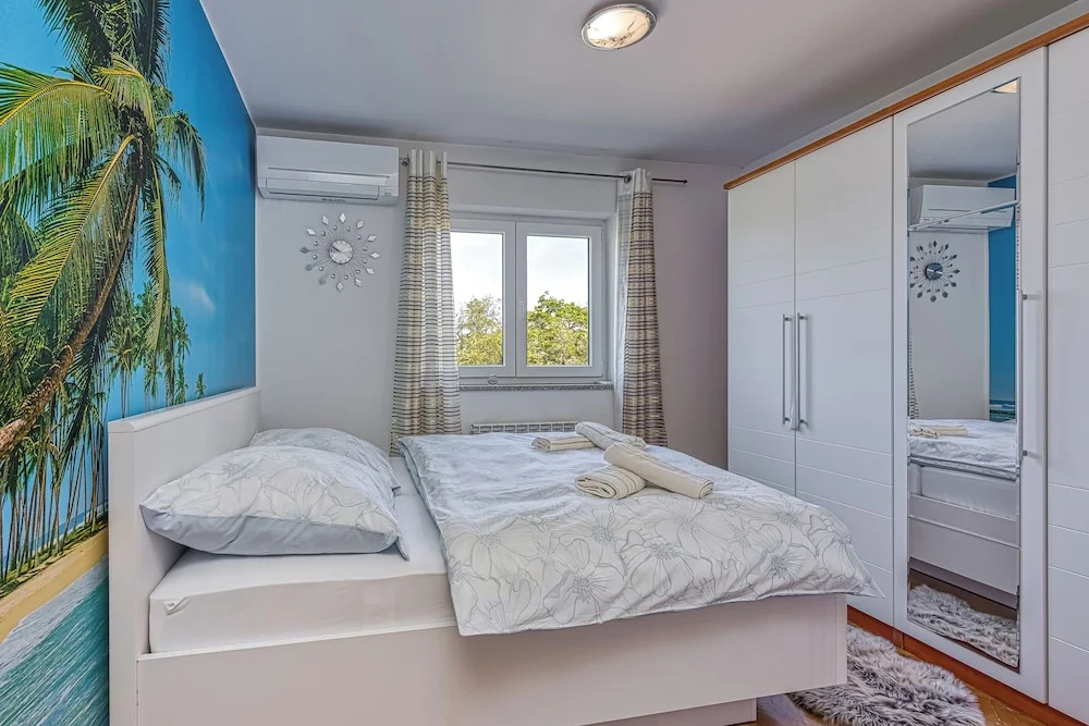 Sea Breeze Residence Mariella