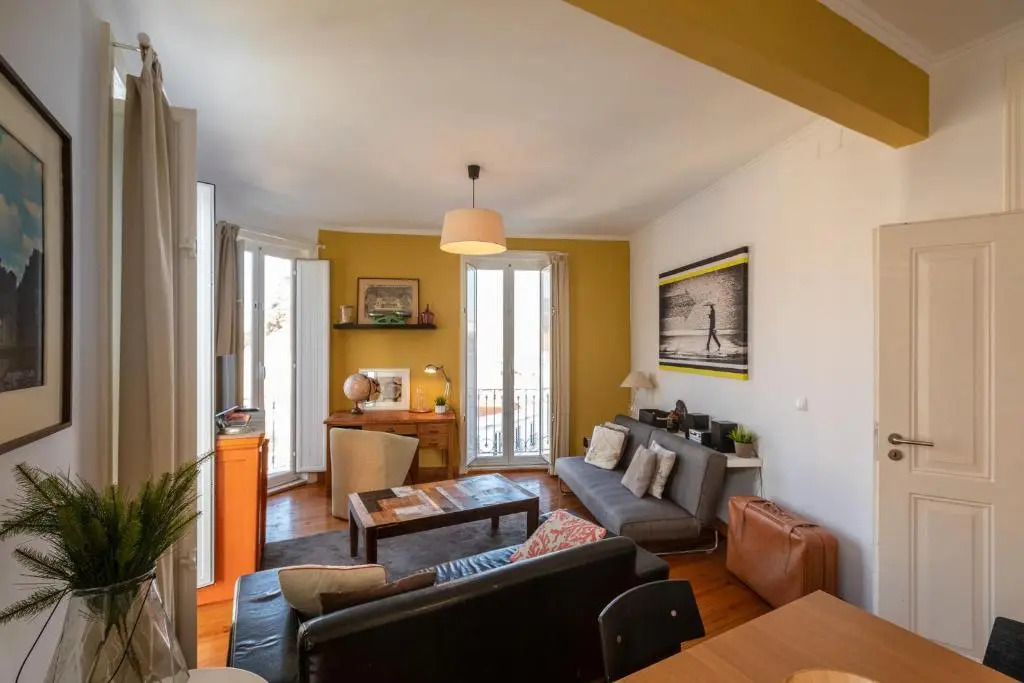 Bright Apartment with Two Bedrooms - BP31