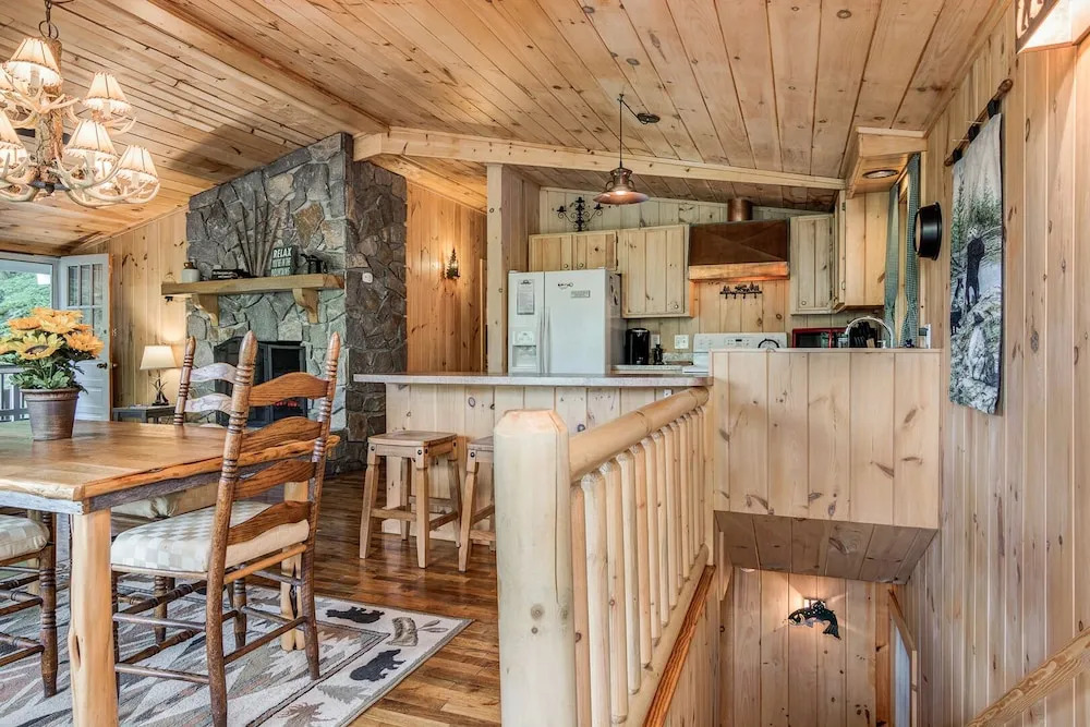Treehouse Falls - 2 Br Home