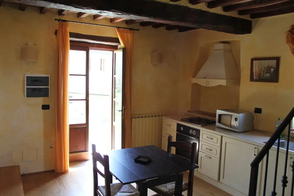 Borgo Fastelli - House in historical Borgo in Tuscany - Sambuco