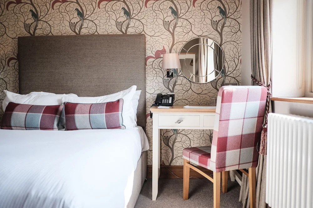 Cromwell Arms Country Pub with Rooms