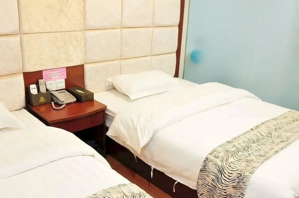 Kaite Hotel (Guangzhou Meihuayuan Metro Station)