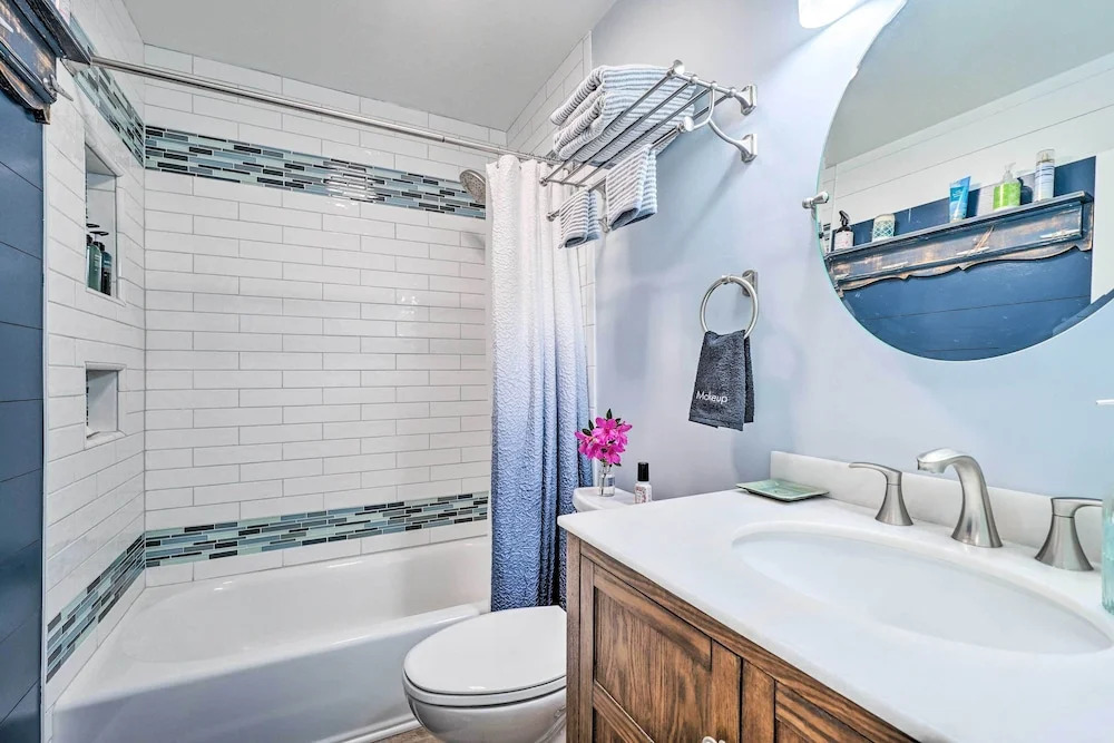 Cozy Wilmington Vacation Rental: 10 Mi to Beach