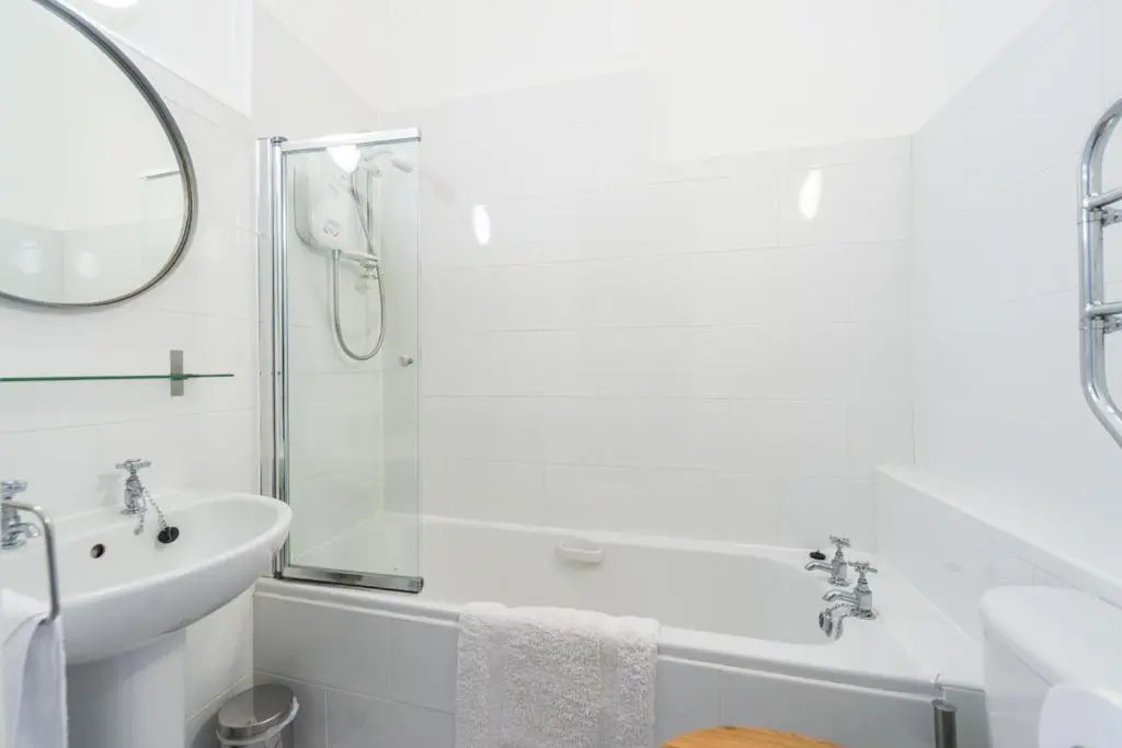 Central SPACIOUS NewTown 2-6ppl STUNNING