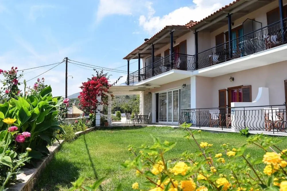 Ostrias House
