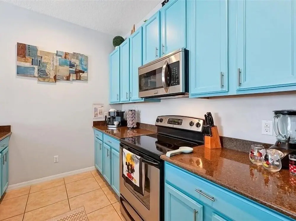 Adorable Townhome Remodeled With Comfort And Relaxation In Mind! Splash Pool! 4 Bedroom Townhouse