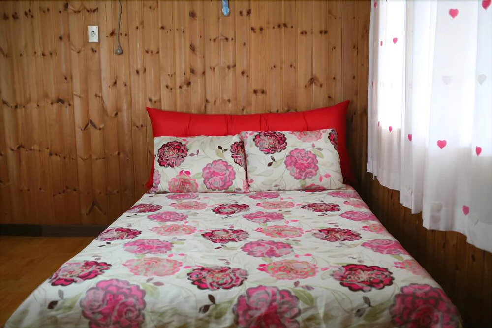 Taean Caribbean Heart Pension