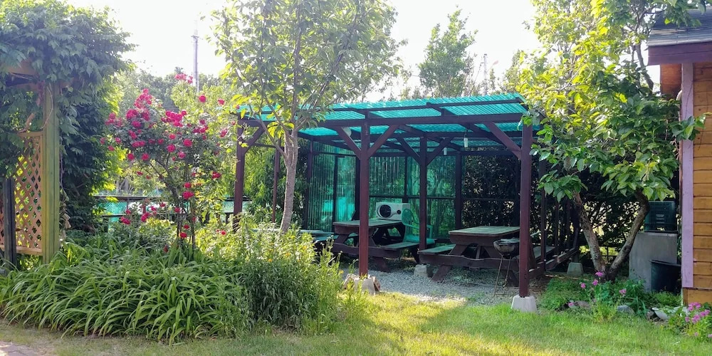 Salmon Village Pension