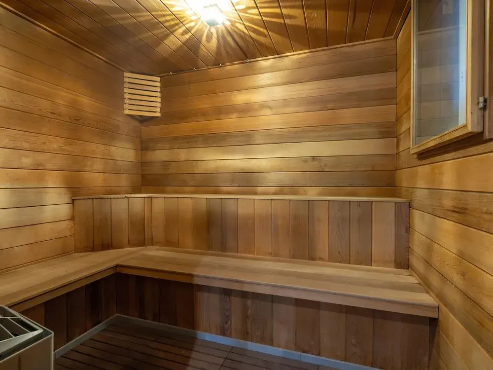 Beautiful, Luxury Home with Sauna, Hot Tub, Private Bathrooms
