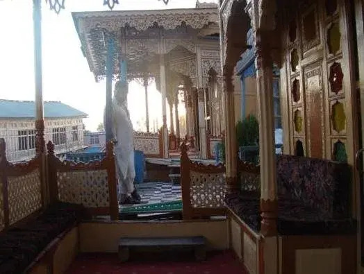 Mandalay Houseboats