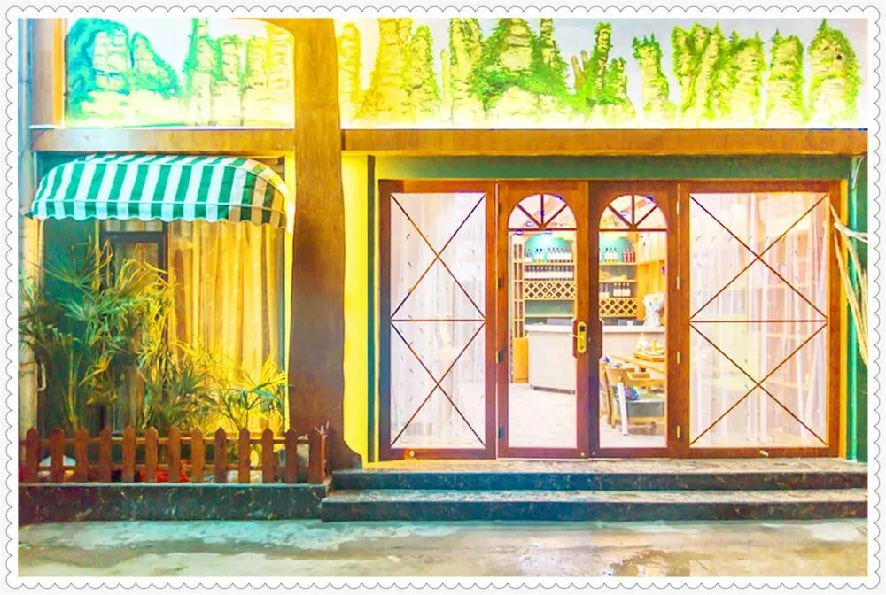Edinburgh Hostel - Coffee bar - Western breakfast -Travel expert -Good location-English reception-Ticket service-Tourism planing-Laundry-Camara-Drone gopro