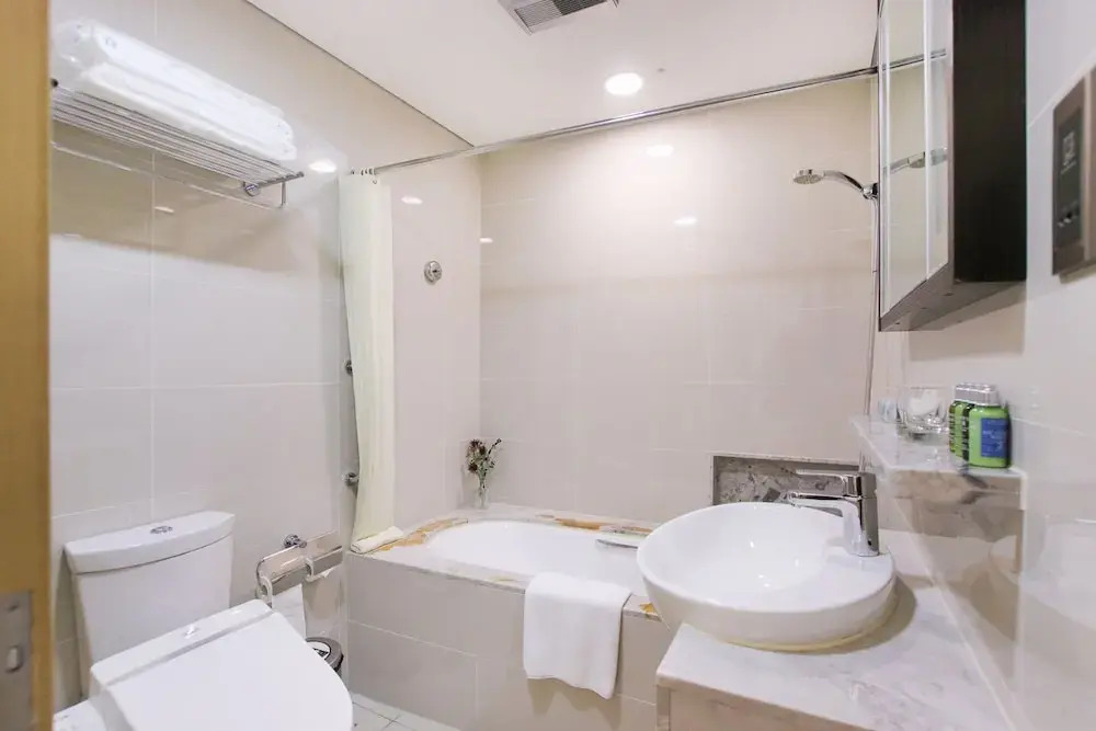 Tyms APT Hengshan RD Near IAPM K11 Line9