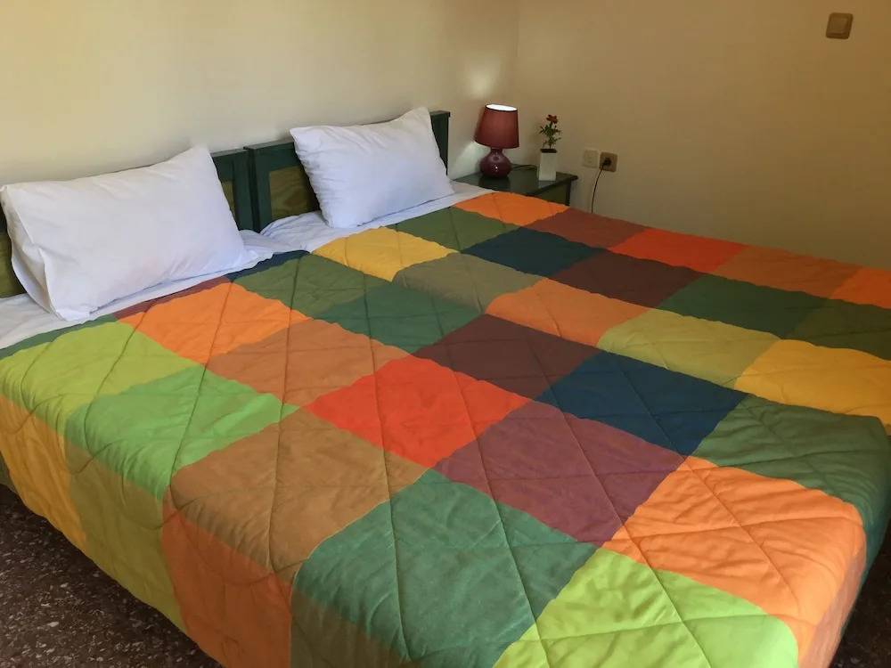Arocaria Rooms & Studios