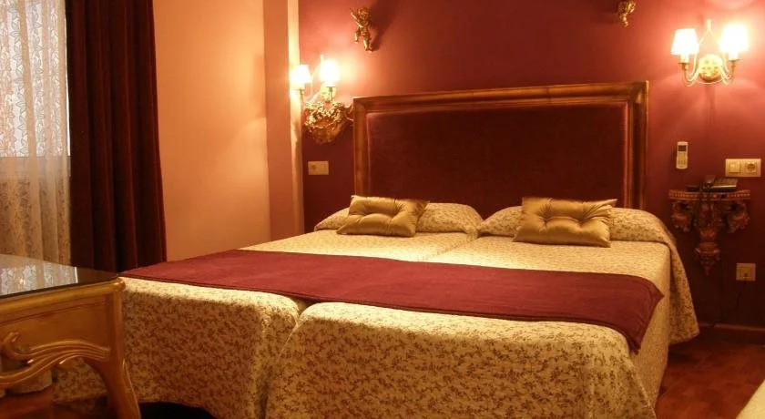 Hostal Goya Suites