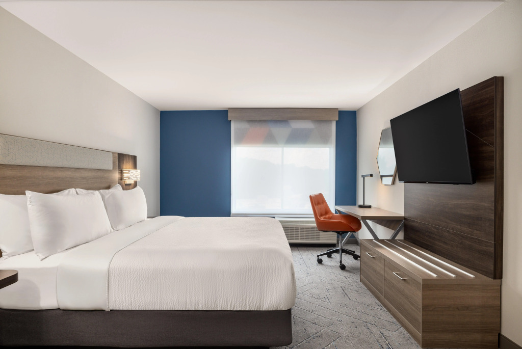 Holiday Inn Express Fayetteville Fort Bragg by IHG