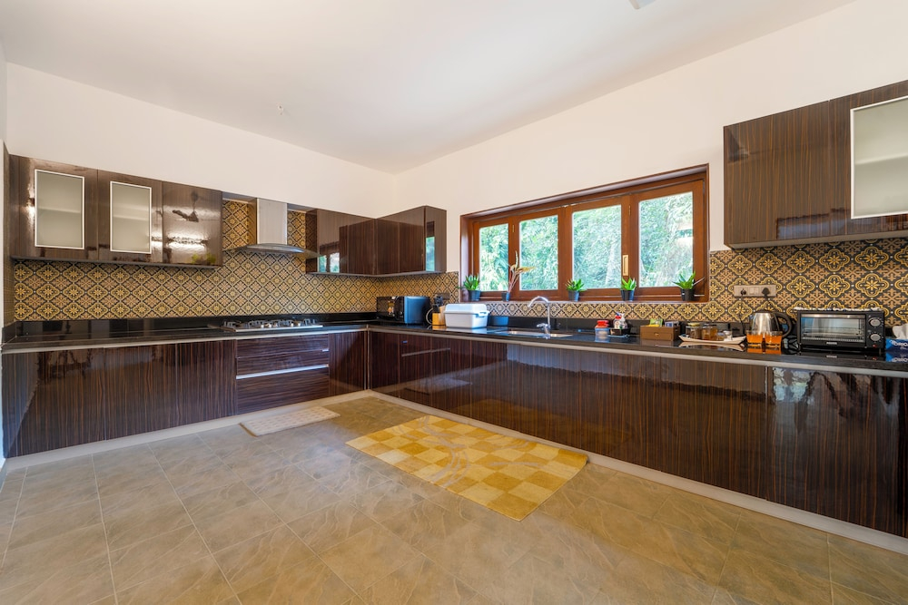 Alara by Alaya Stays 4-BHK Apartment