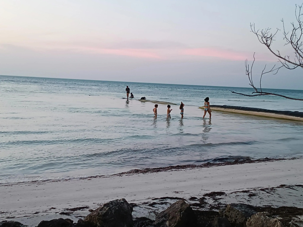 Casa Punta Coco & Beach Club