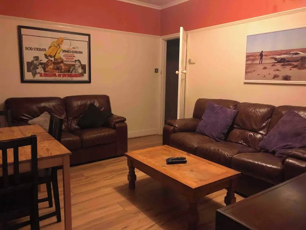 Charming 2 Bedroom Apartment in Gateshead, Close to Newcastle City Centre