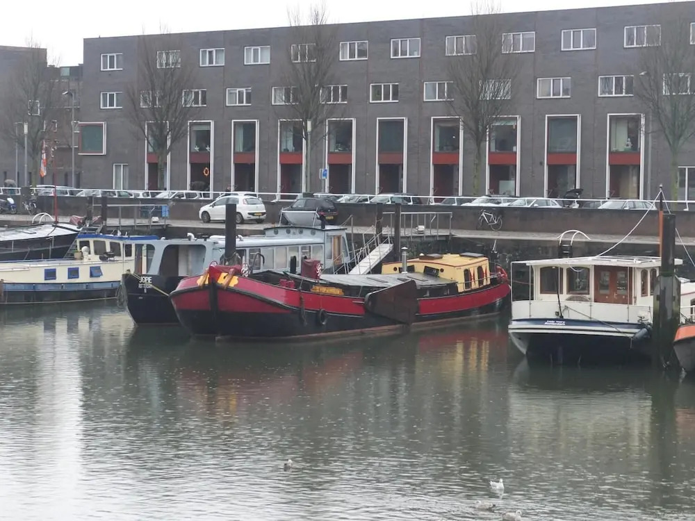 Boat-Apartment Rotterdam Fokkelina