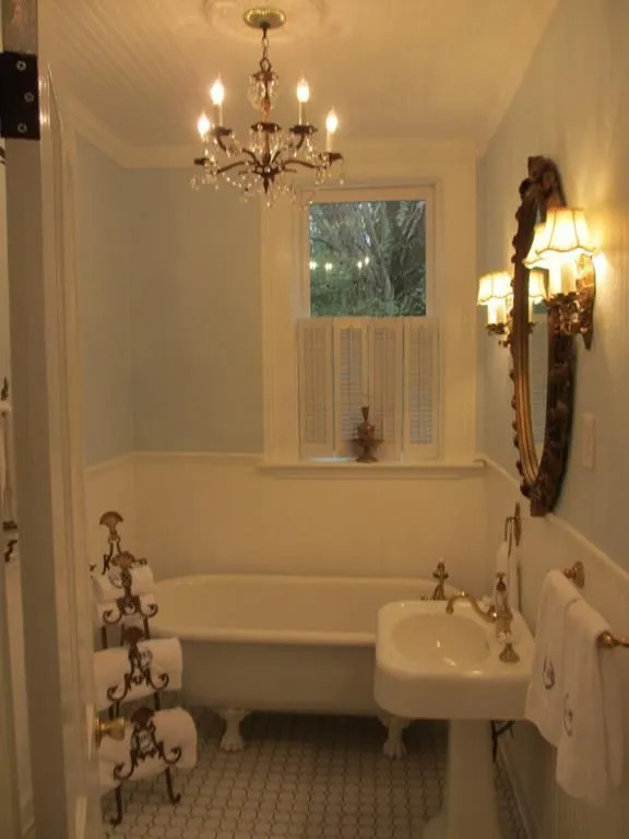 Adair Manor Bed & Breakfast