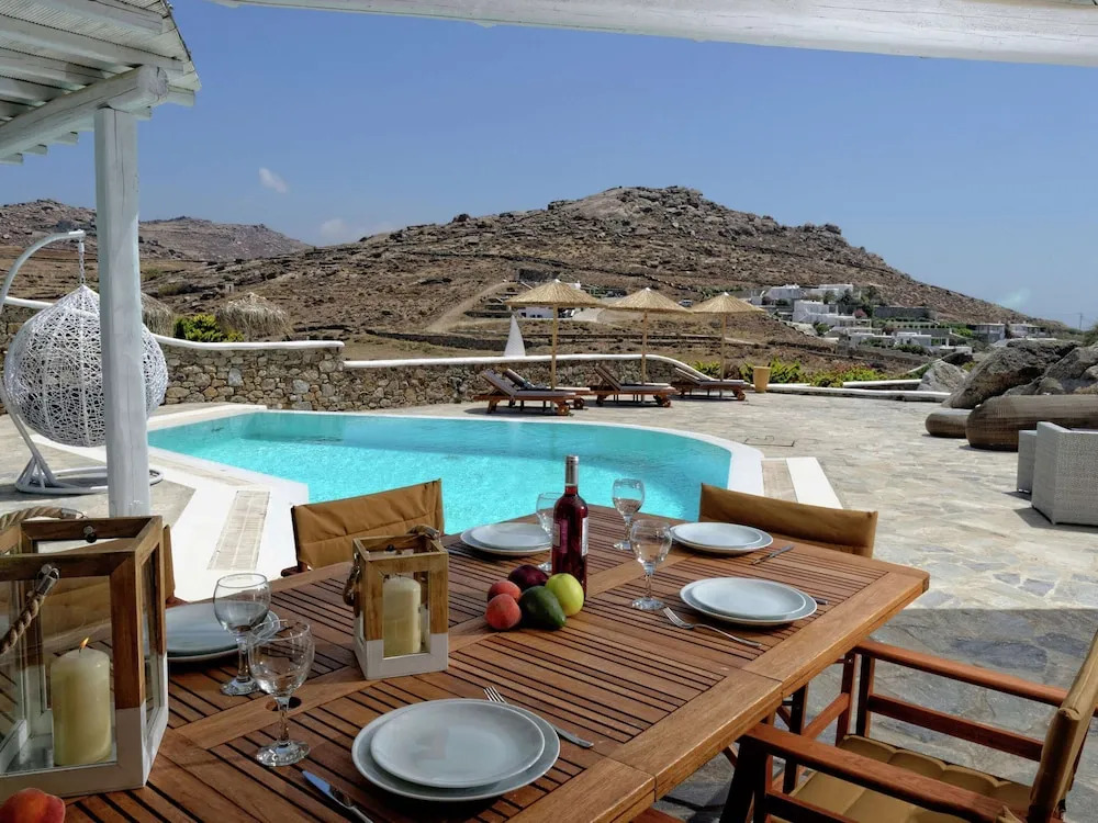 Villa in Mykonos with Sea View and Pool