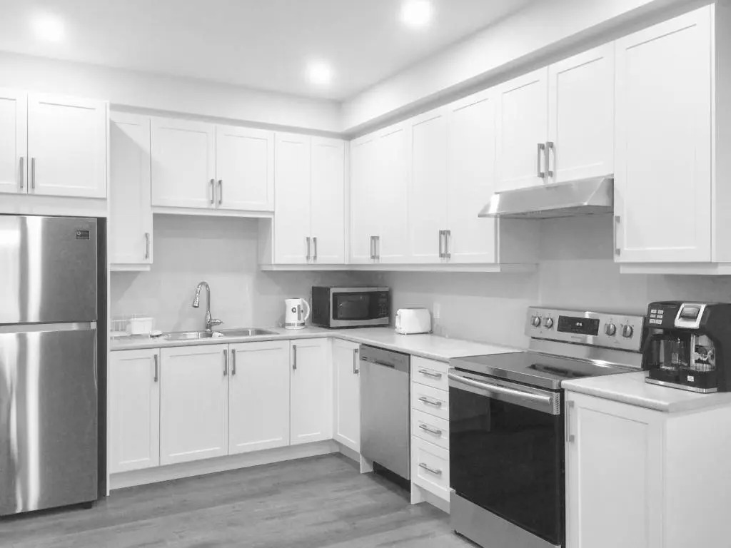 Charming, Comfortable Bsmt Apartment in Pickering