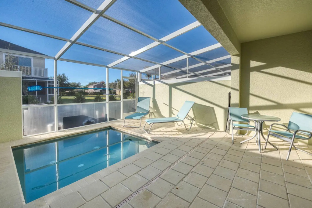 Modern house with private pool