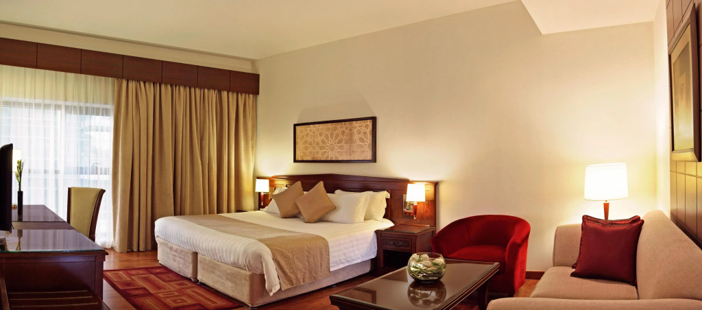 Majestic City Retreat Hotel
