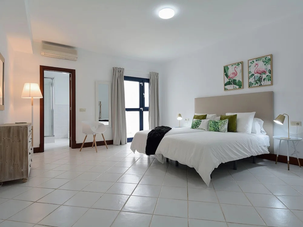 Comfortable, Attached Holiday Home With Private Pool and Near the sea