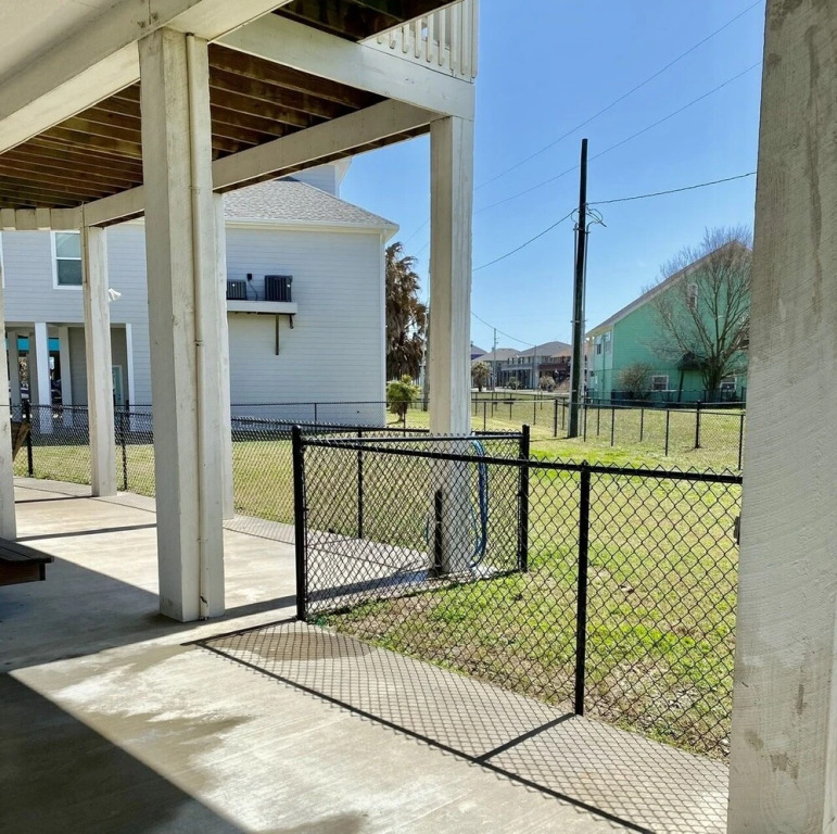 Bienvenu To The Beach 3 Bedroom Home by RedAwning