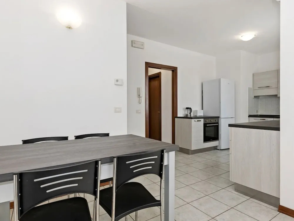 Countryside Holiday Home In Lazise, Near Lake Maggiore