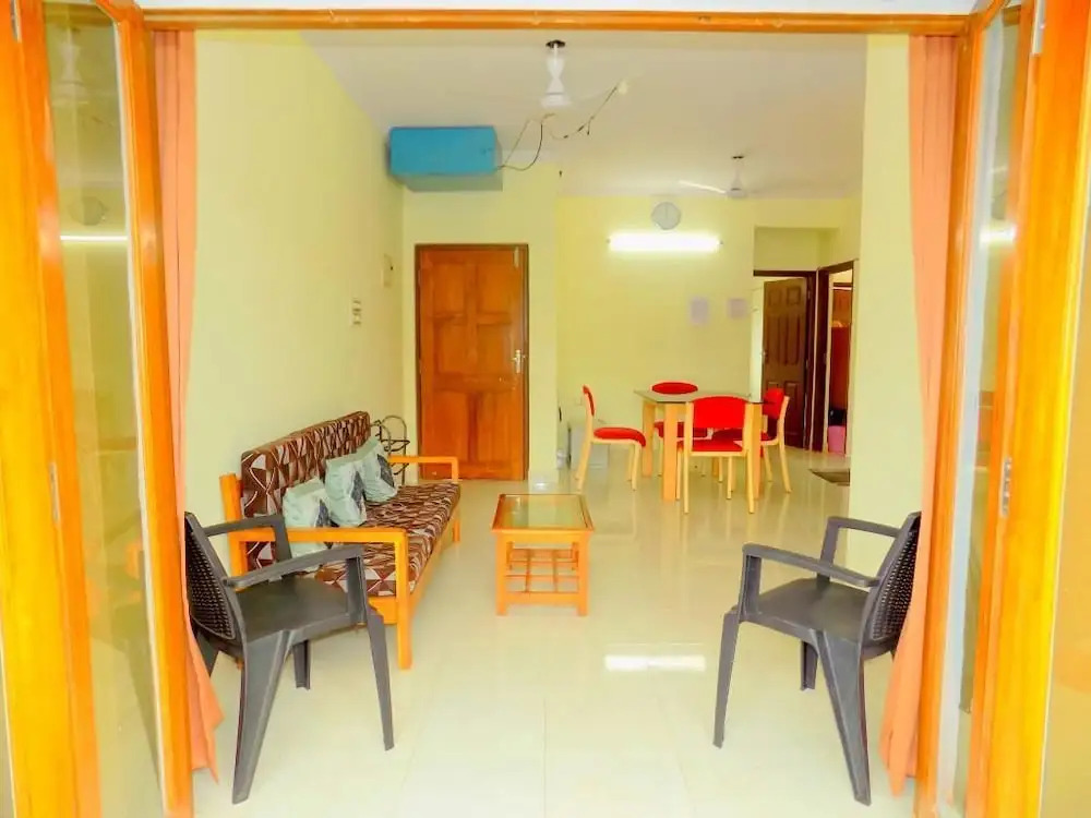 Spacious Apartment with Pool - CM008
