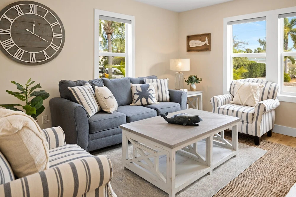 Stylish Luxury Home Near Beach & DT