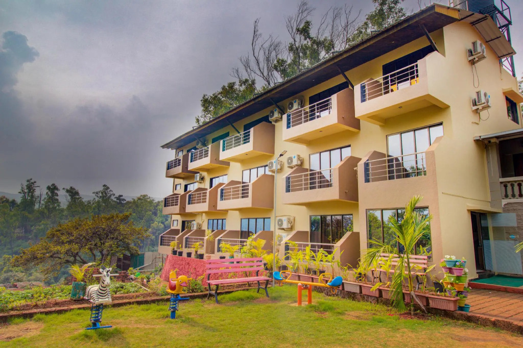 Hirkani Garden & Resort