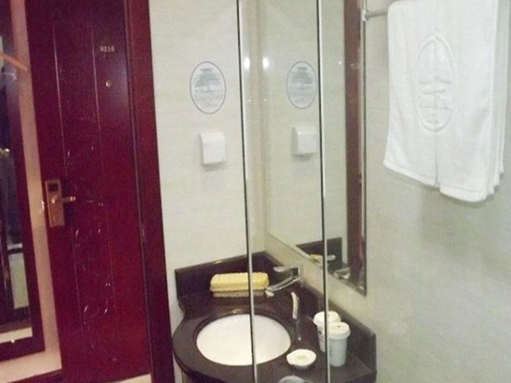 Greentree Inn Shandong Jinan Shanda Road Technology Markets Business Hotel
