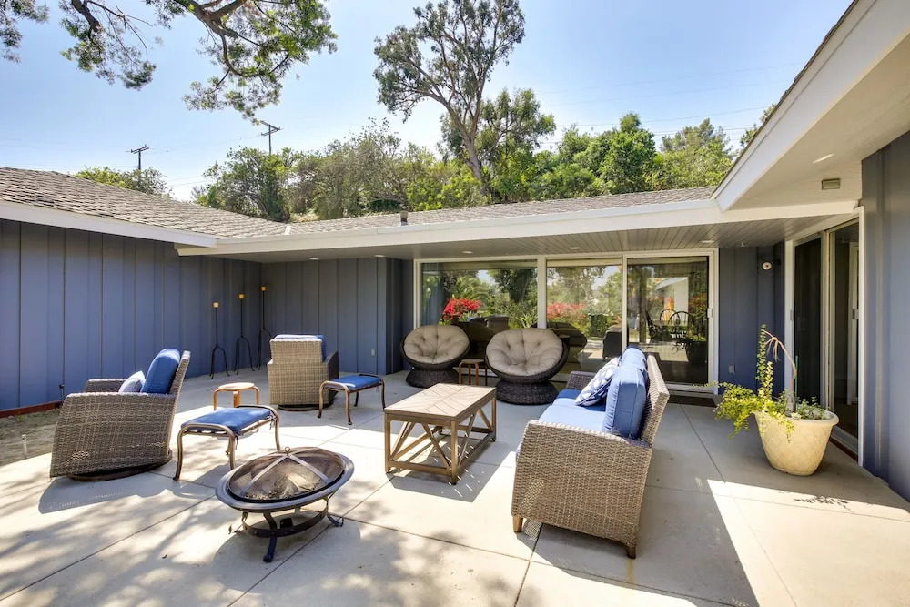 Whittier Vacation Rental: Close to Hiking Trails!