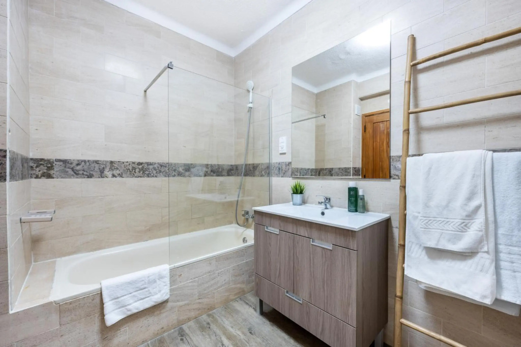 Apartment Julio Pomar, swimming pool