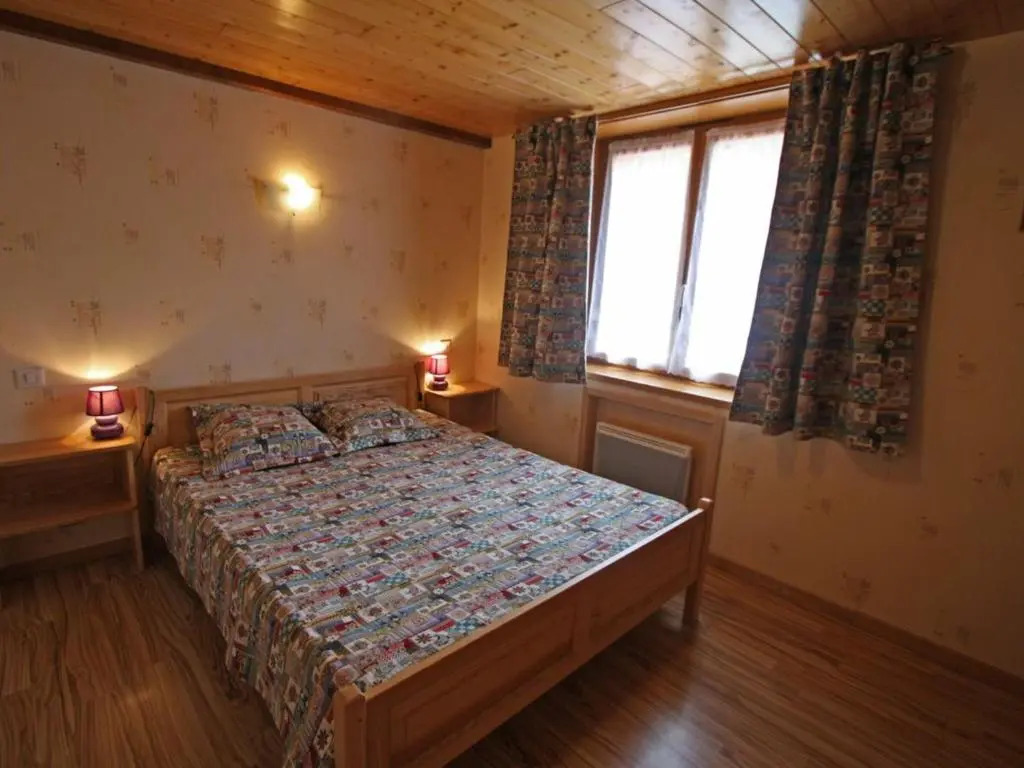 Maison montagnarde rénovée avec cheminée et randonnées - FR-1-589-281