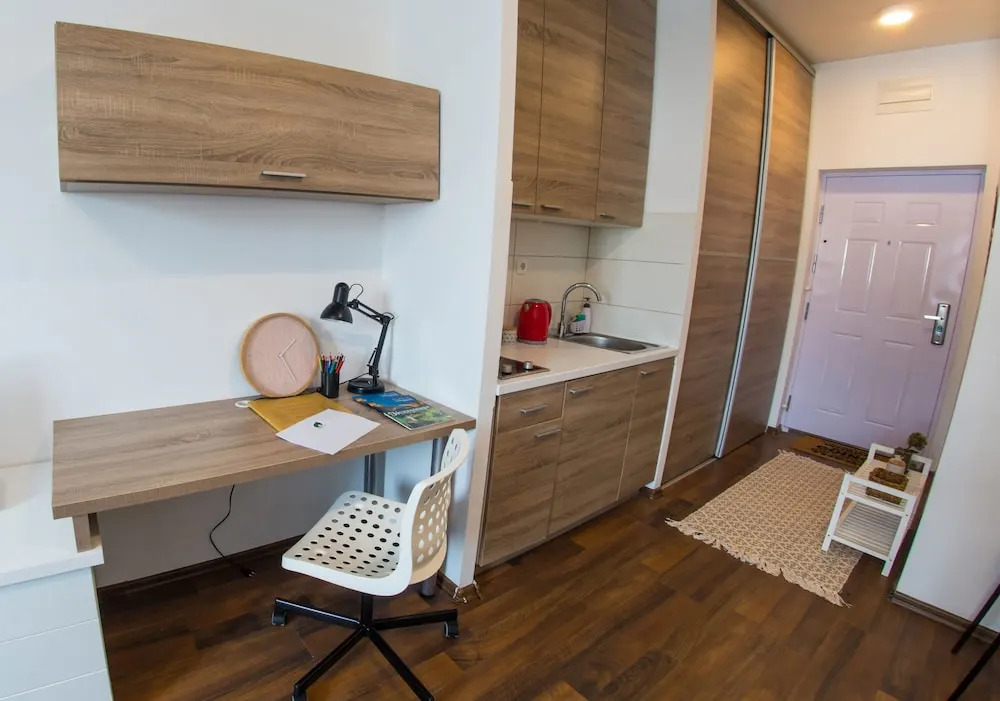 Green Leaf Apartment
