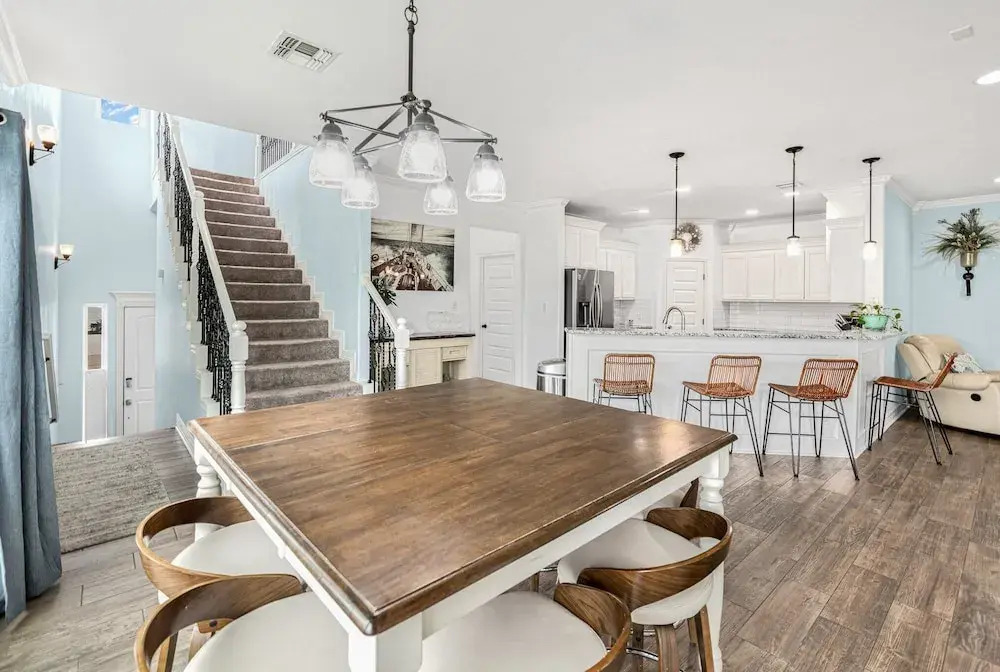 Sunrise Paradise - Pet Friendly! Community Pool!