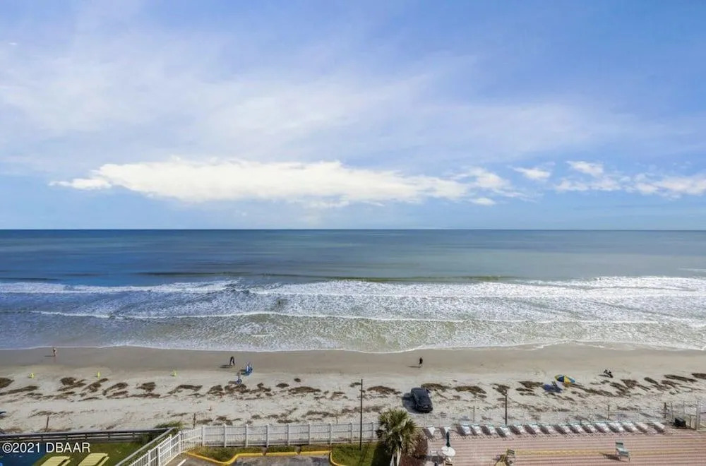 Beautiful Beachfront Resort Condo