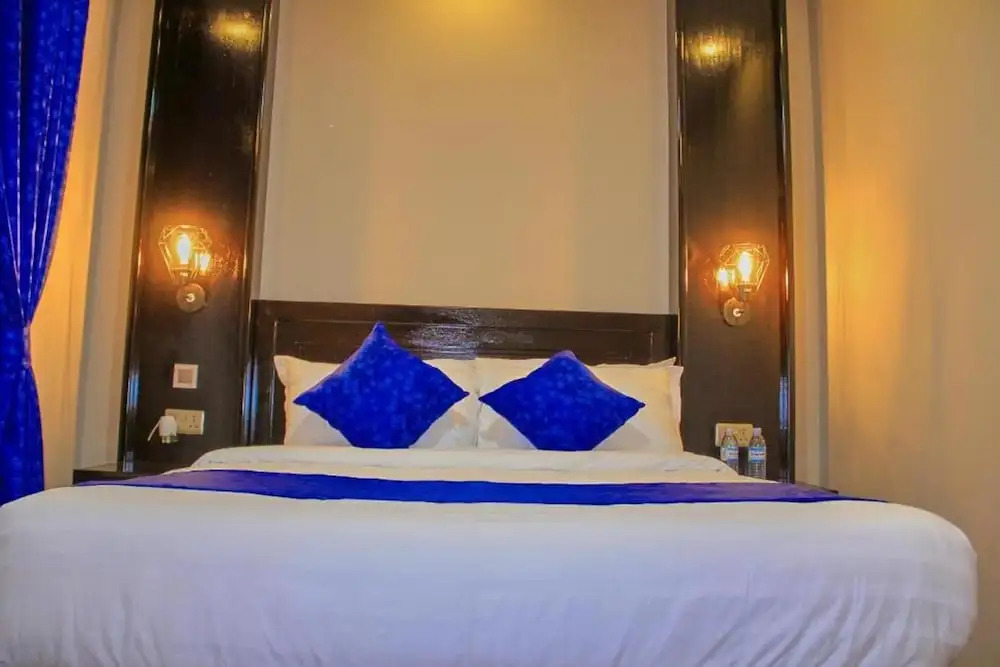 Golden Castle Hotel